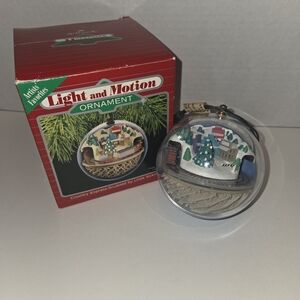 1988 Hallmark Keepsake Christmas Ornament COUNTRY EXPRESS Magic Light & Motion